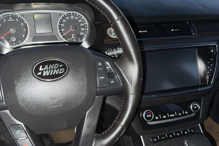 Used Land X7 2015 2.0T Panoramic Prestige Edition Steering Wheel