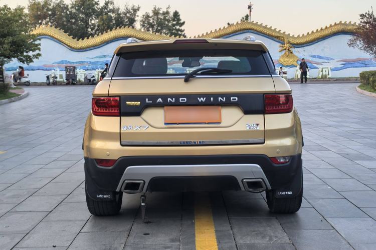 Used Land X7 2015 2.0T Panoramic Flagship Edition Exterior 5