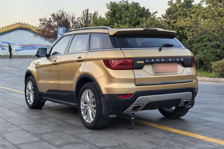 Used Land X7 2015 2.0T Panoramic Flagship Edition Exterior 6
