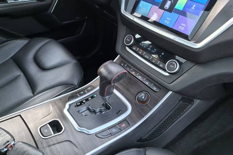 Used Land X7 2015 2.0T Panoramic Flagship Edition Gear Lever