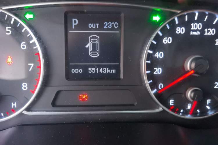 Used Land X7 2015 2.0T Panoramic Flagship Edition Odometer Close Up