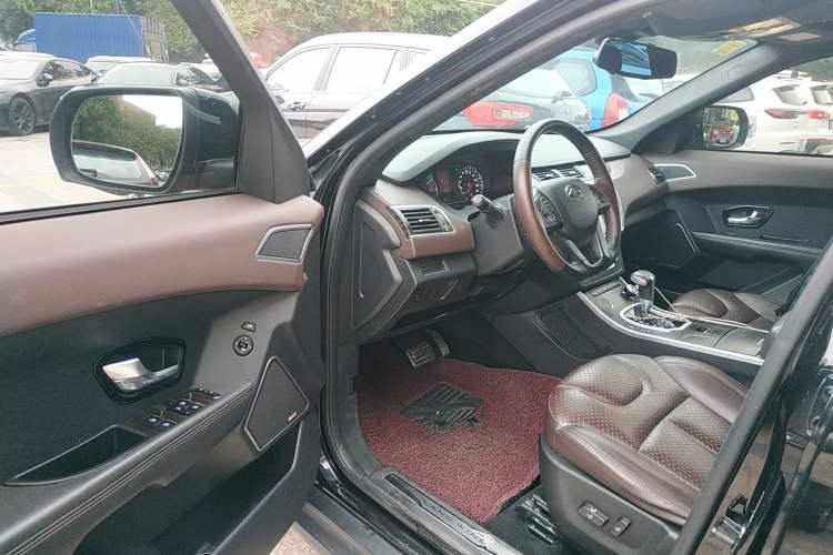 Used Land X7 2015 2.0T Panoramic Prestige Edition Driver Seat