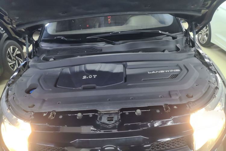Used Land X7 2015 2.0T Panoramic Flagship Edition Engine Bay