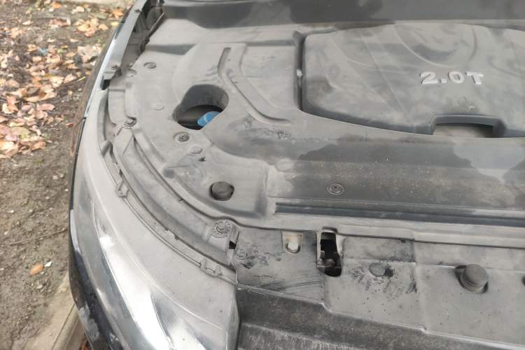 Used Land X7 2015 2.0T Panoramic Prestige Edition Engine Bay Right