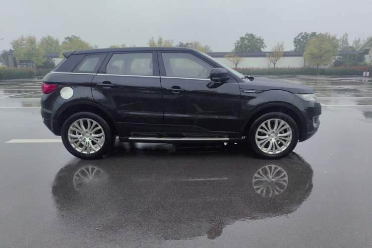Used Land X7 2015 2.0T Panoramic Prestige Edition Exterior 3