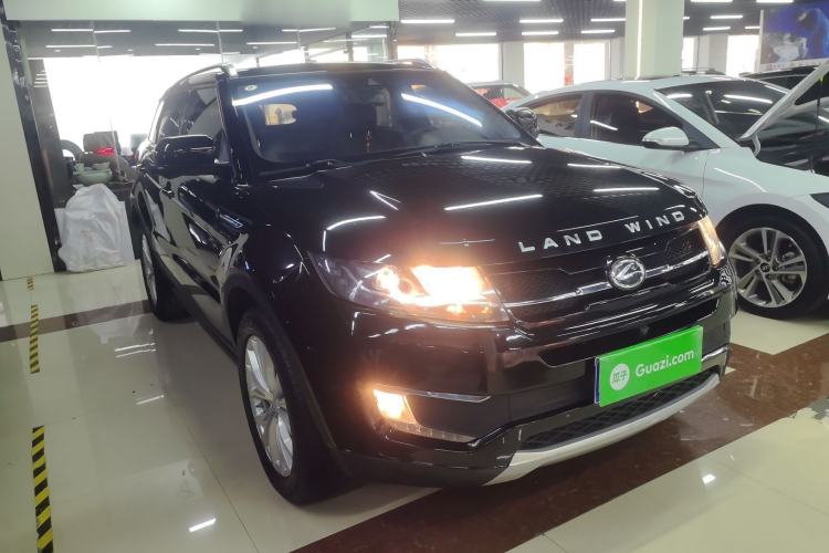 Used Land X7 2015 2.0T Panoramic Flagship Edition Front Right 45 Deg