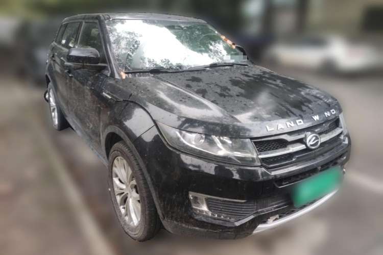 Used Land X7 2015 2.0T Panoramic Prestige Edition Front Right 45 Deg