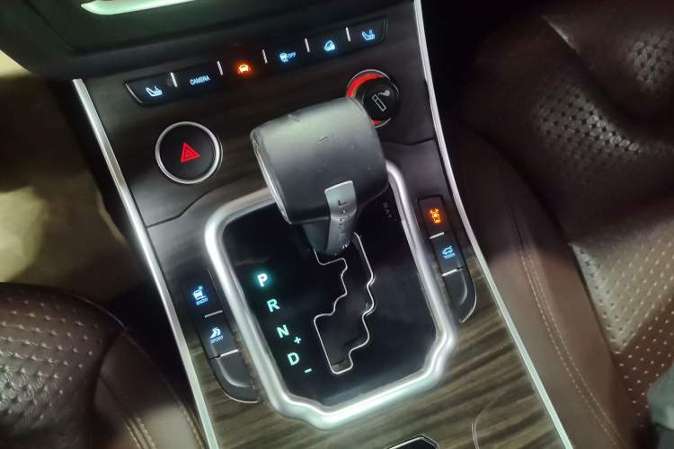 Used Land X7 2015 2.0T Panoramic Flagship Edition Gear Lever