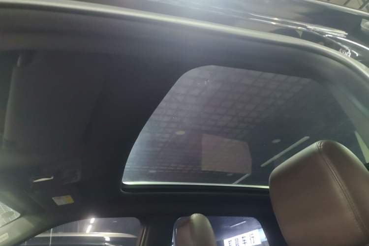Used Land X7 2015 2.0T Panoramic Flagship Edition Headliner