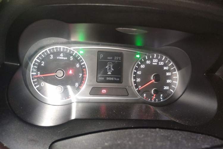 Used Land X7 2015 2.0T Panoramic Prestige Edition Instrument Cluster