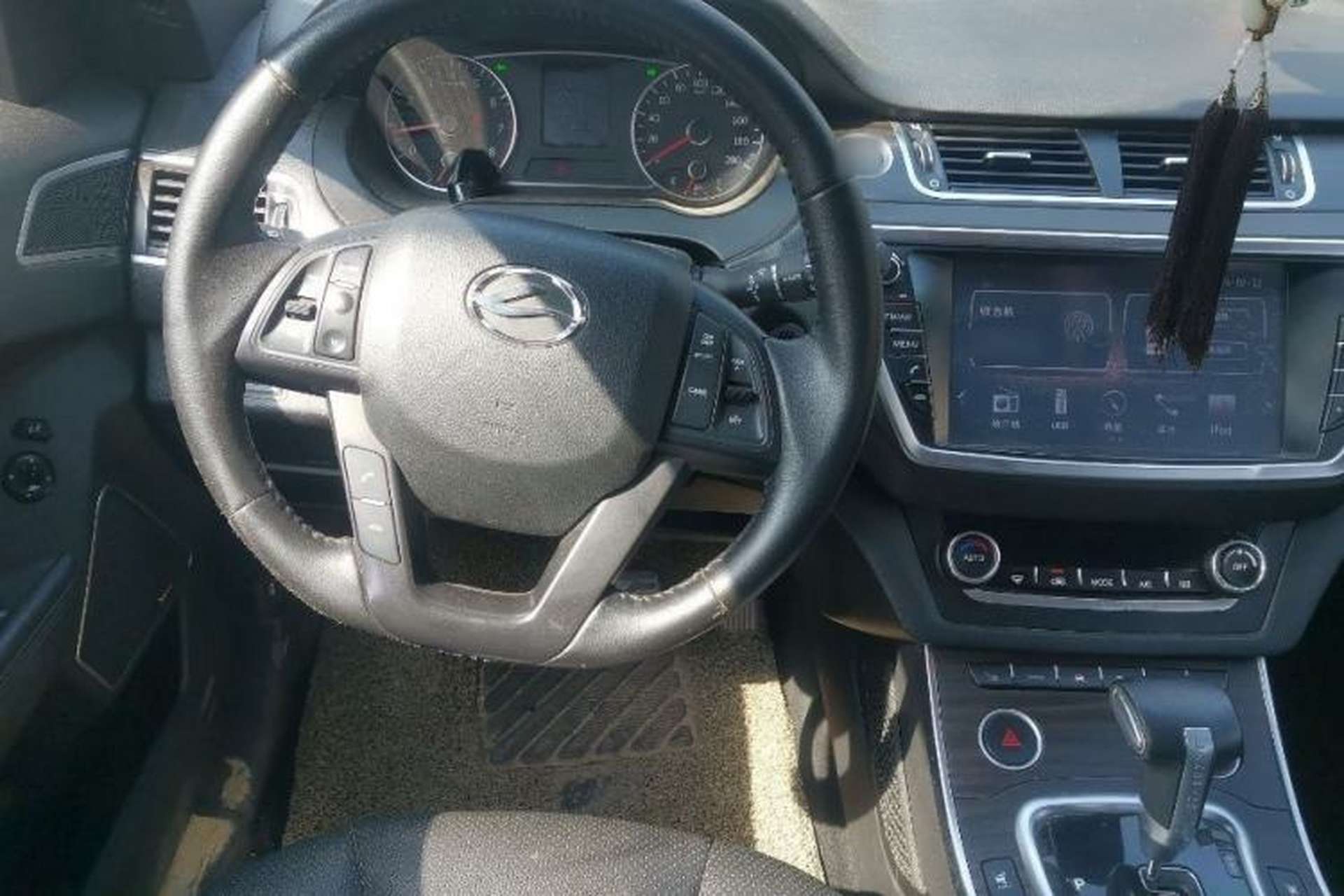 Used Land X7 2015 2.0T Panoramic Prestige Edition Interior 2