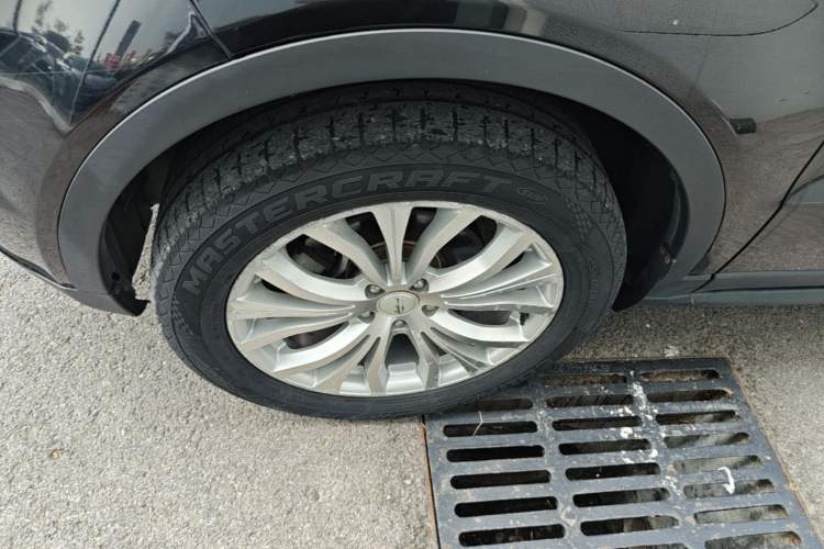 Used Land X7 2015 2.0T Panoramic Prestige Edition Left Front Wheel Hub