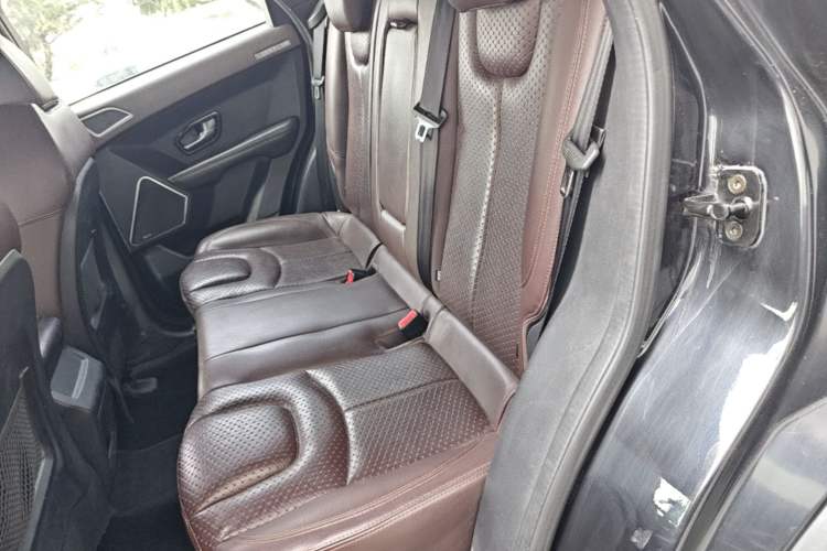 Used Land X7 2015 2.0T Panoramic Prestige Edition Left Rear Seat