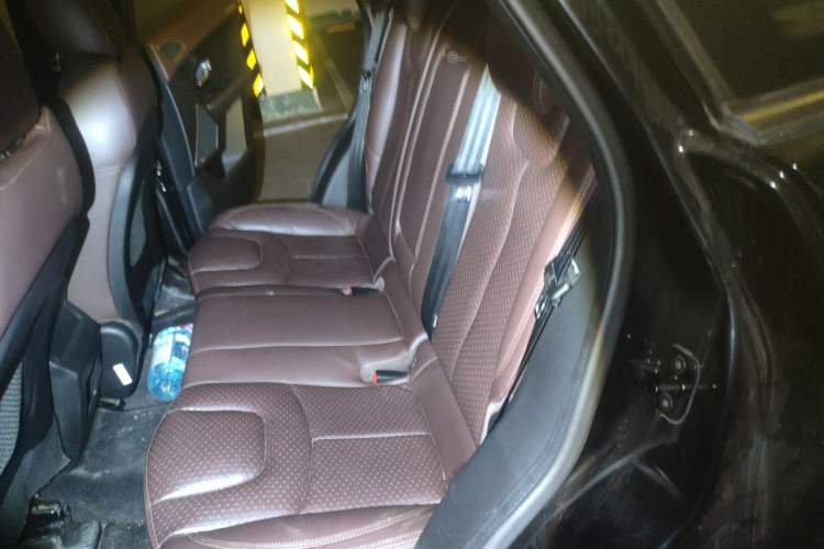 Used Land X7 2015 2.0T Panoramic Prestige Edition Left Rear Seat