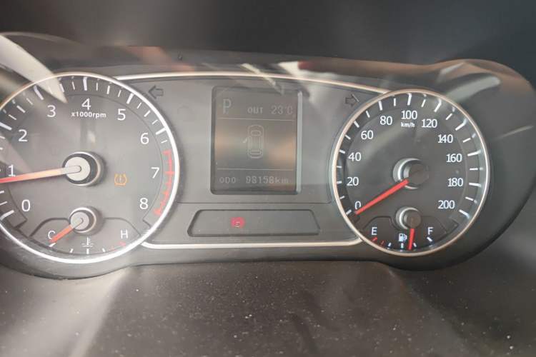 Used Land X7 2015 2.0T Panoramic Flagship Edition Odometer Close Up