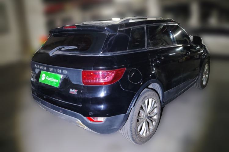 Used Land X7 2015 2.0T Panoramic Prestige Edition Rear Right 45 Deg