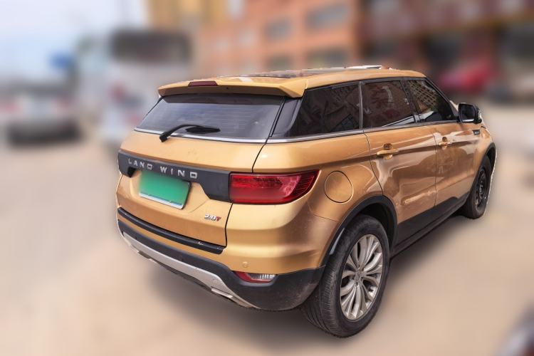 Used Land X7 2015 2.0T Panoramic Prestige Edition Rear Right 45 Deg