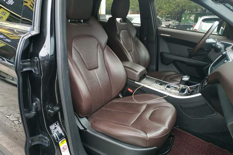 Used Land X7 2015 2.0T Panoramic Prestige Edition Right Front Seat