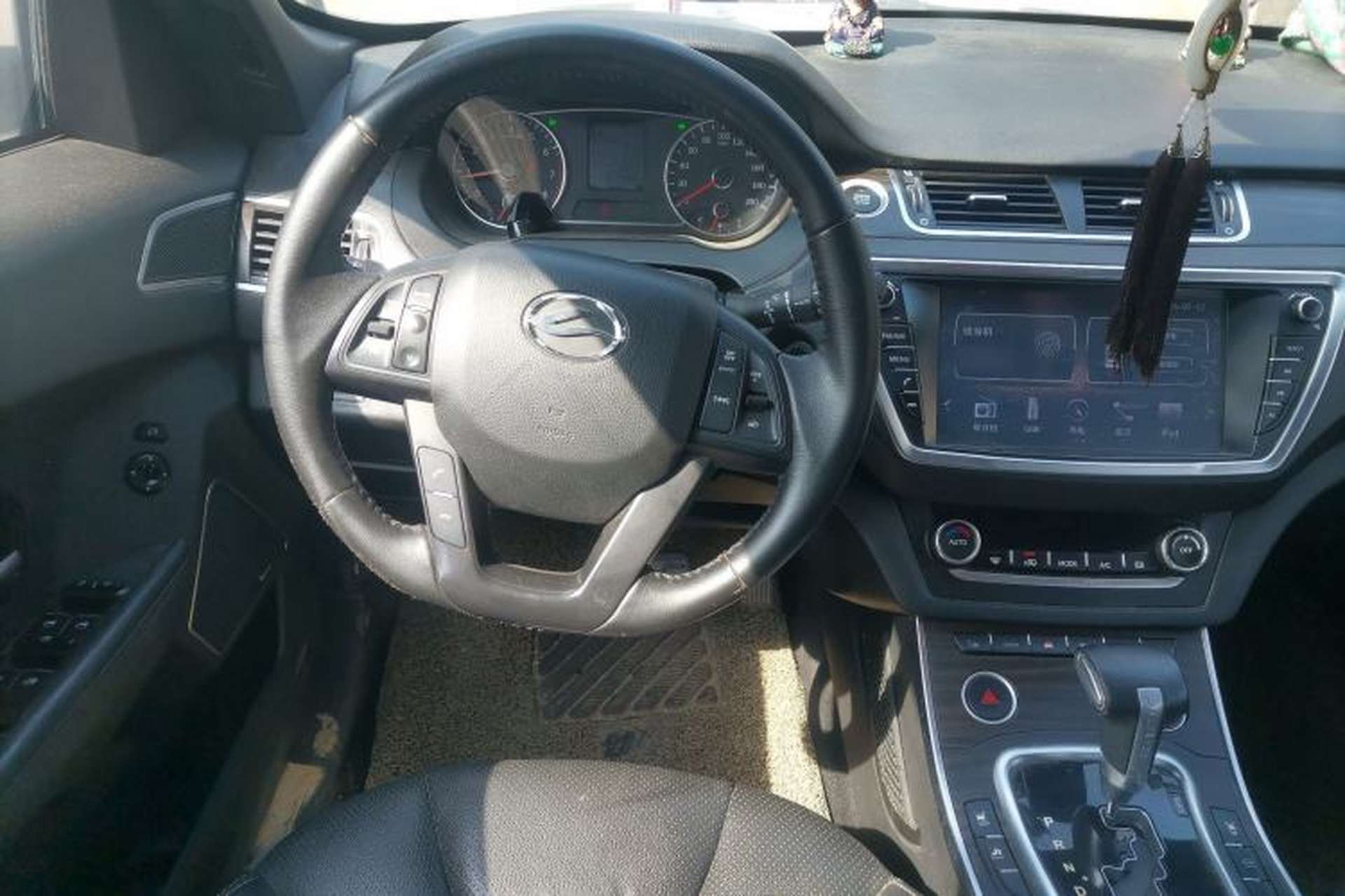 Used Land X7 2015 2.0T Panoramic Prestige Edition Steering Wheel