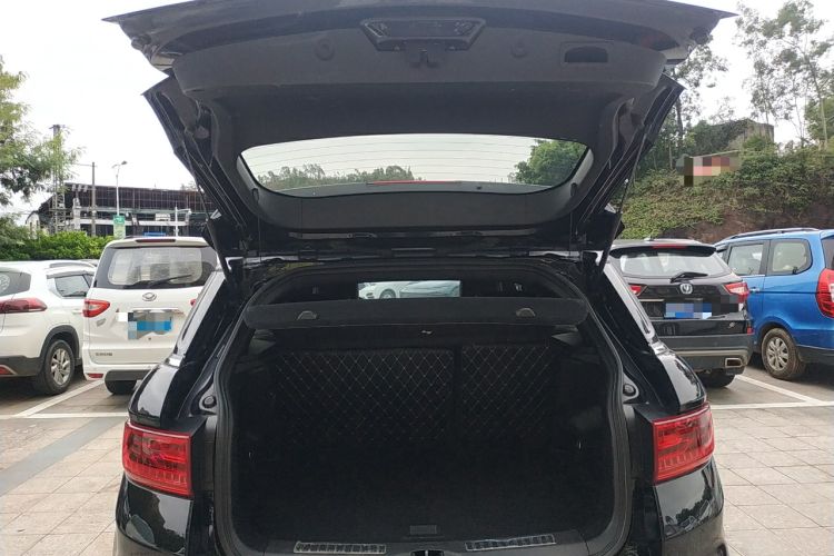 Used Land X7 2015 2.0T Panoramic Prestige Edition Trunk