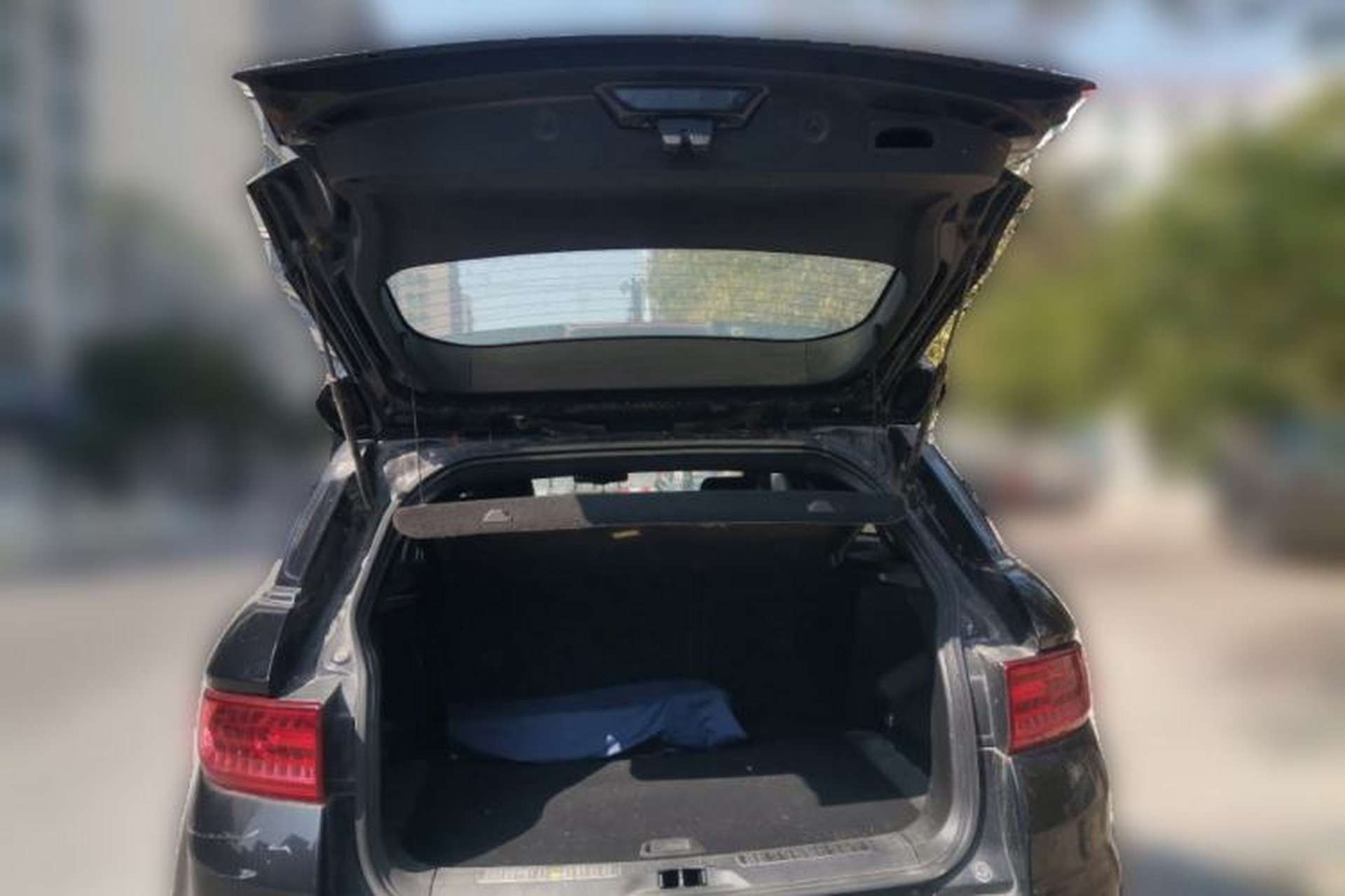 Used Land X7 2015 2.0T Panoramic Prestige Edition Trunk
