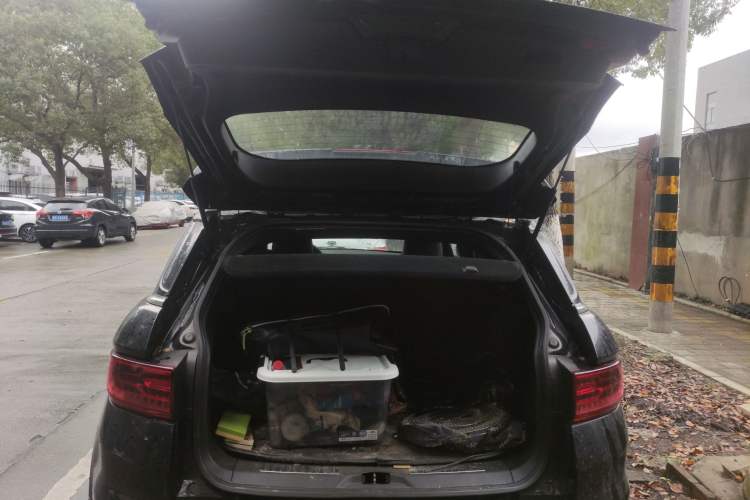 Used Land X7 2015 2.0T Panoramic Prestige Edition Trunk