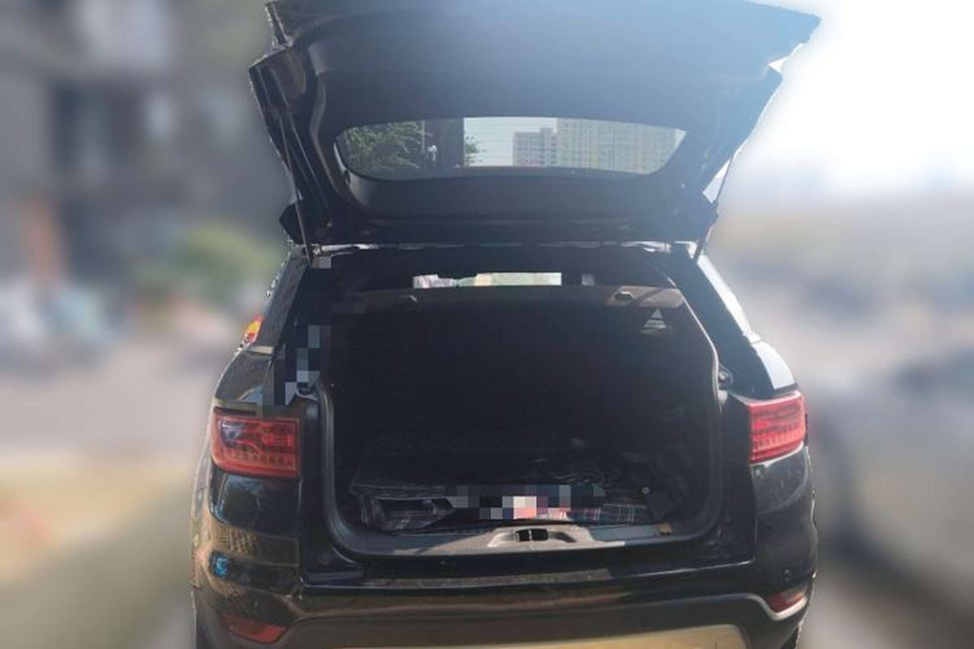 Used Land X7 2015 2.0T Panoramic Prestige Edition Trunk