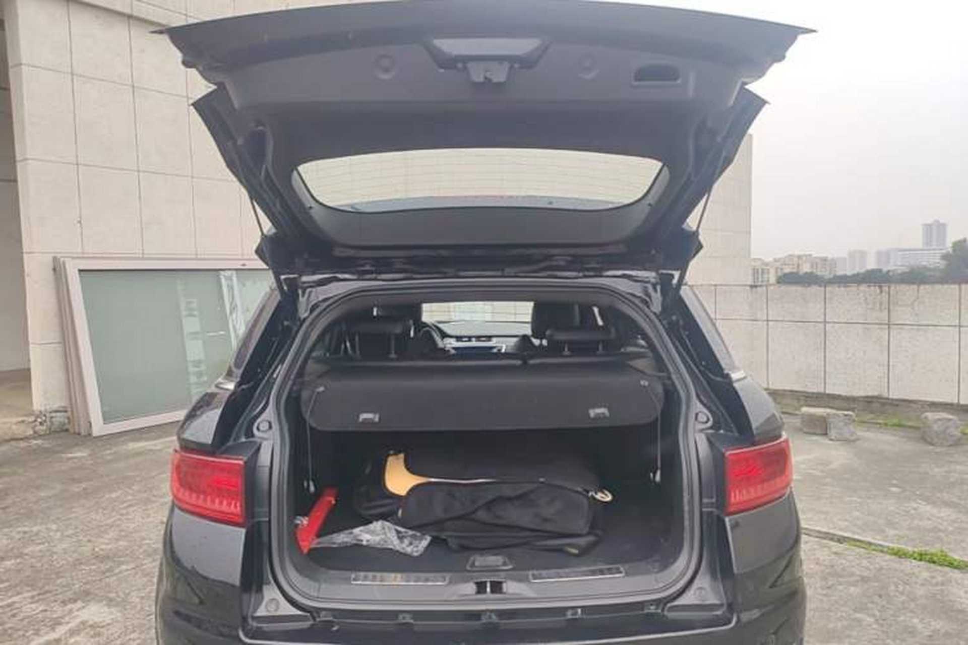 Used Land X7 2015 2.0T Panoramic Prestige Edition Trunk