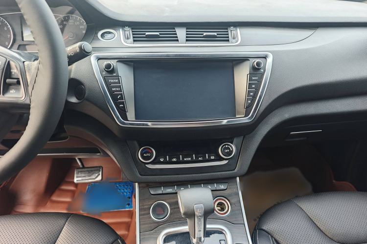 Used Land X7 2015 2.0T Panoramic Prestige Edition Audio And AC Panel