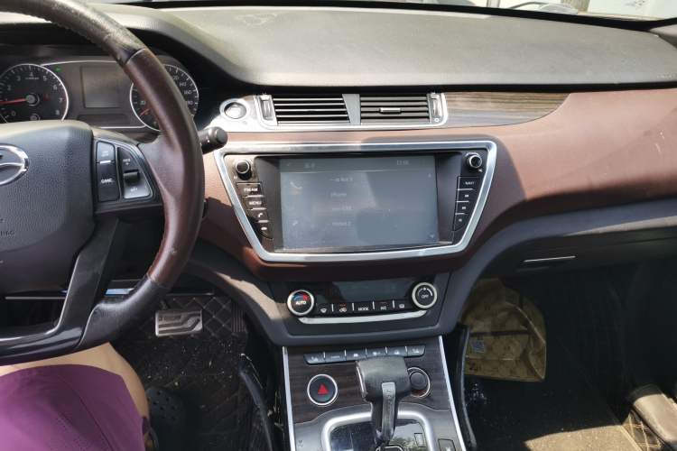 Used Land X7 2015 2.0T Panoramic Prestige Edition Audio And AC Panel