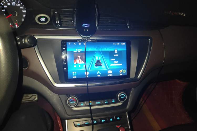 Used Land X7 2015 2.0T Panoramic Flagship Edition Audio And AC Panel