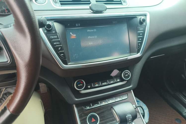 Used Land X7 2015 2.0T Panoramic Prestige Edition Audio And AC Panel