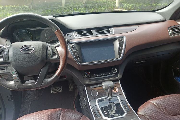 Used Land X7 2015 2.0T Panoramic Flagship Edition Center Console