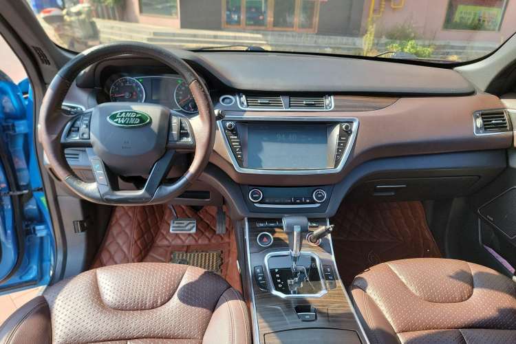 Used Land X7 2015 2.0T Panoramic Flagship Edition Center Console