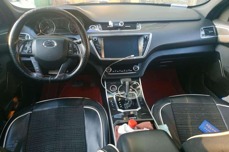Used Land X7 2015 2.0T Panoramic Luxury Edition Center Console