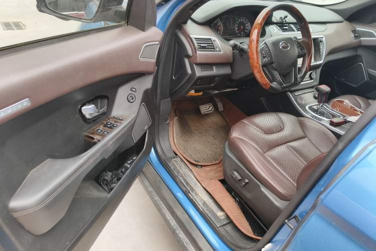 Used Land X7 2015 2.0T Panoramic Prestige Edition Driver Seat