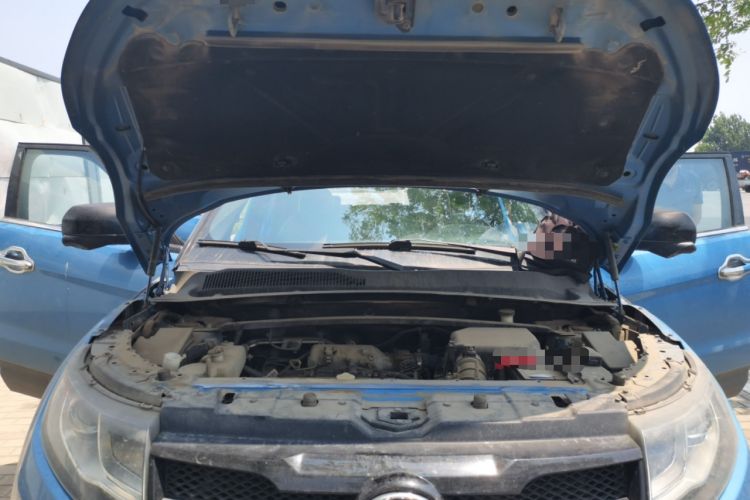 Used Land X7 2015 2.0T Panoramic Prestige Edition Engine Bay