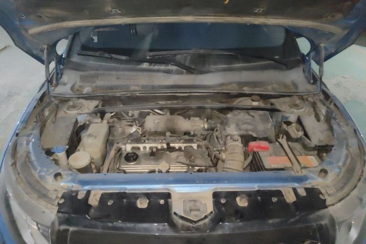 Used Land X7 2015 2.0T Panoramic Flagship Edition Engine Bay