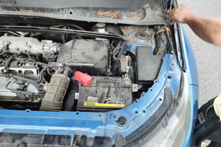 Used Land X7 2015 2.0T Panoramic Prestige Edition Engine Bay Left
