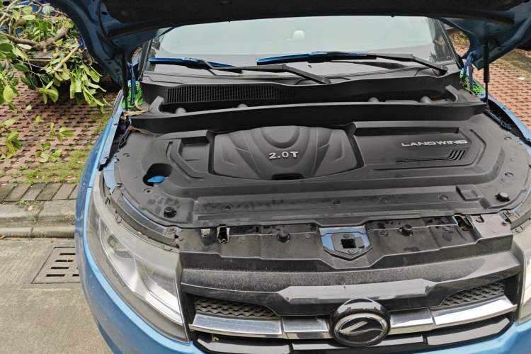 Used Land X7 2015 2.0T Panoramic Prestige Edition Engine Bay Right