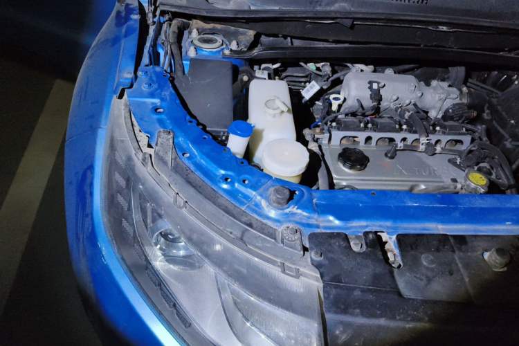 Used Land X7 2015 2.0T Panoramic Flagship Edition Engine Bay Right