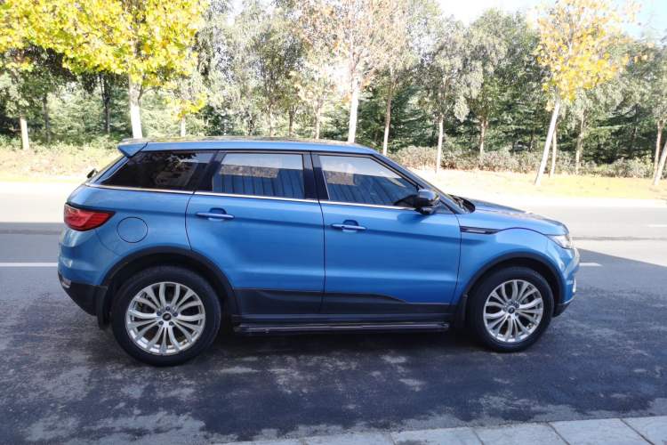 Used Land X7 2015 2.0T Panoramic Prestige Edition Exterior 2