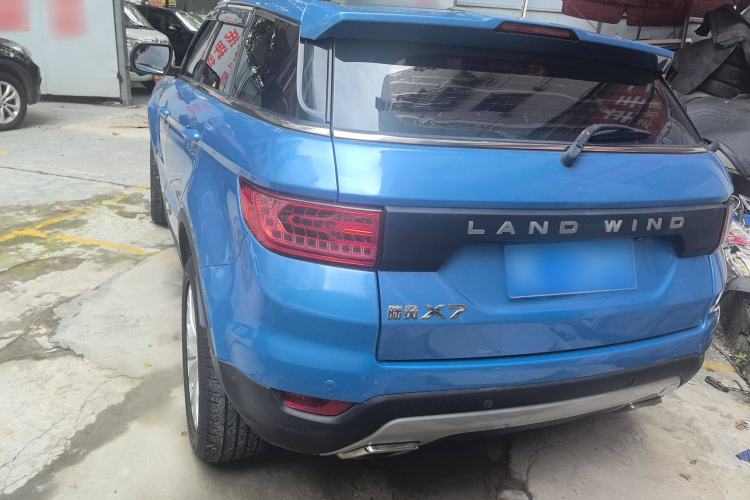 Used Land X7 2015 2.0T Panoramic Prestige Edition Exterior 5
