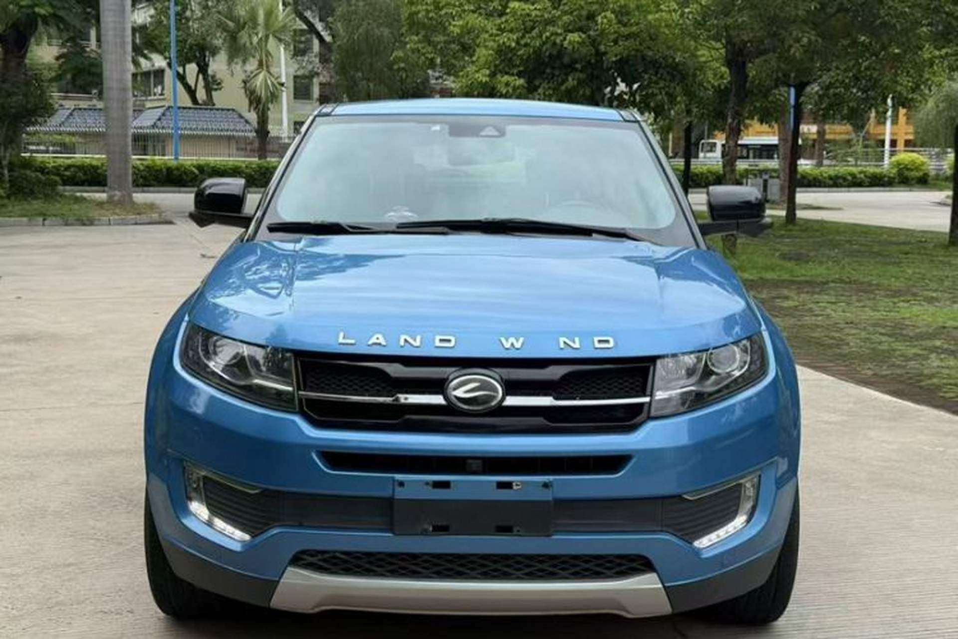 Used Land X7 2015 2.0T Panoramic Prestige Edition Exterior 6