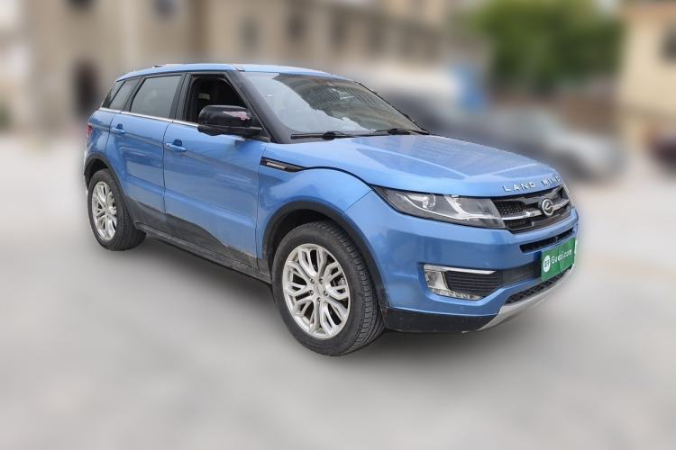 Used Land X7 2015 2.0T Panoramic Prestige Edition Front Right 45 Deg