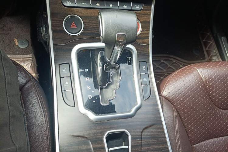 Used Land X7 2015 2.0T Panoramic Flagship Edition Gear Lever