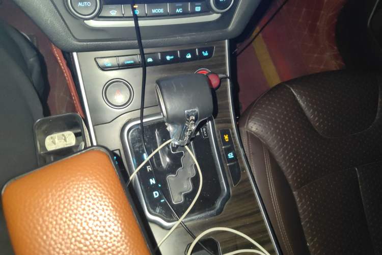 Used Land X7 2015 2.0T Panoramic Flagship Edition Gear Lever