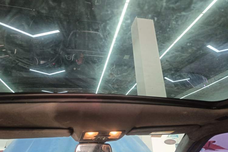 Used Land X7 2015 2.0T Panoramic Prestige Edition Headliner