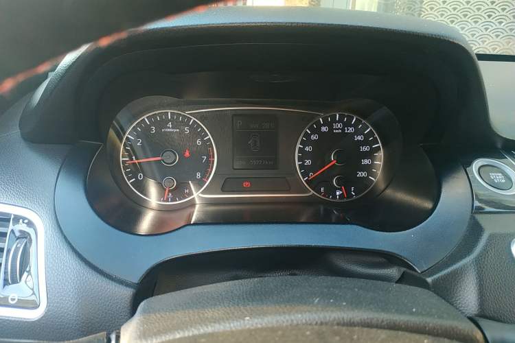 Used Land X7 2015 2.0T Panoramic Luxury Edition Instrument Cluster