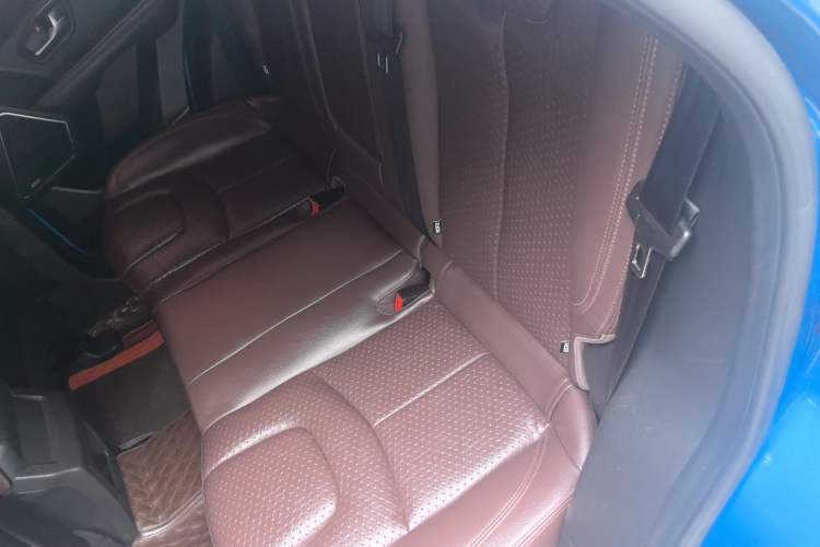 Used Land X7 2015 2.0T Panoramic Prestige Edition Interior 1